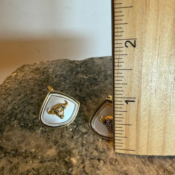 Gold and White Bull/Steer Head Design Cufflinks - Picture 5 of 8